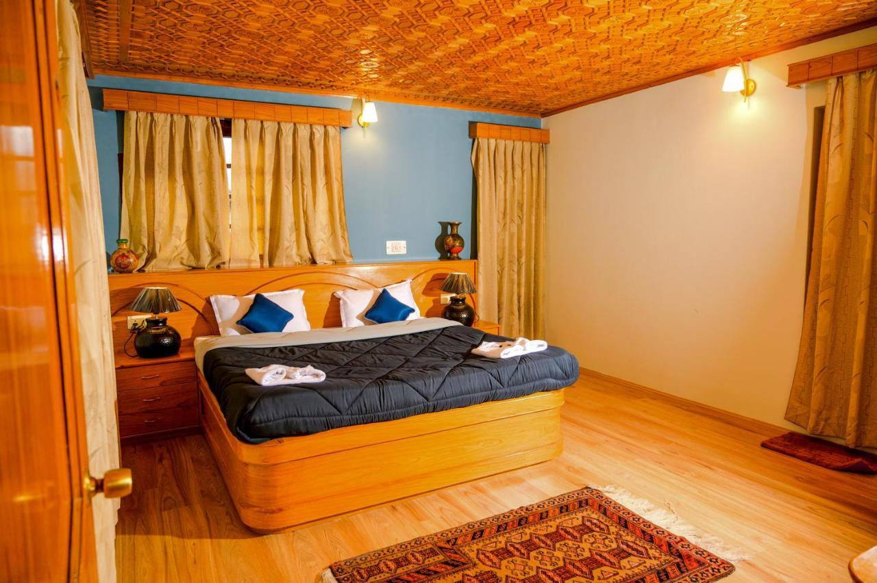 Hotel Peaceful Mornings Srinagar Exterior foto